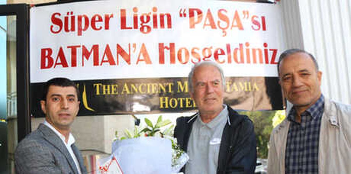 Mustafa Denizli\'ye Batman\'da Sevgi Seli