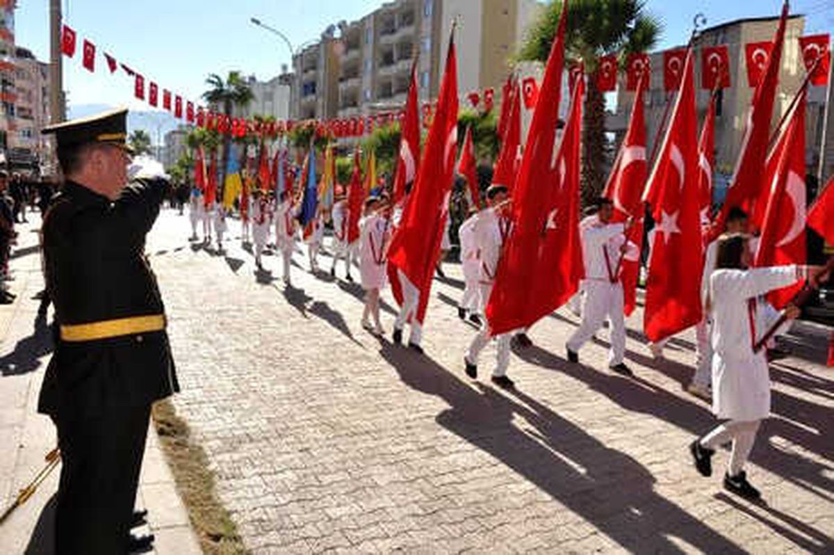 Osmaniye\'de 29 Ekim Coşkusu