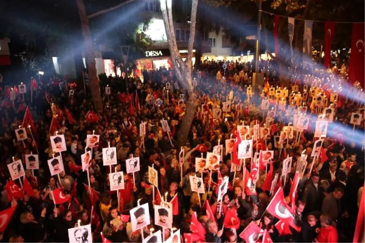 Bağdat Caddesi Kırmızı Beyaza Büründü