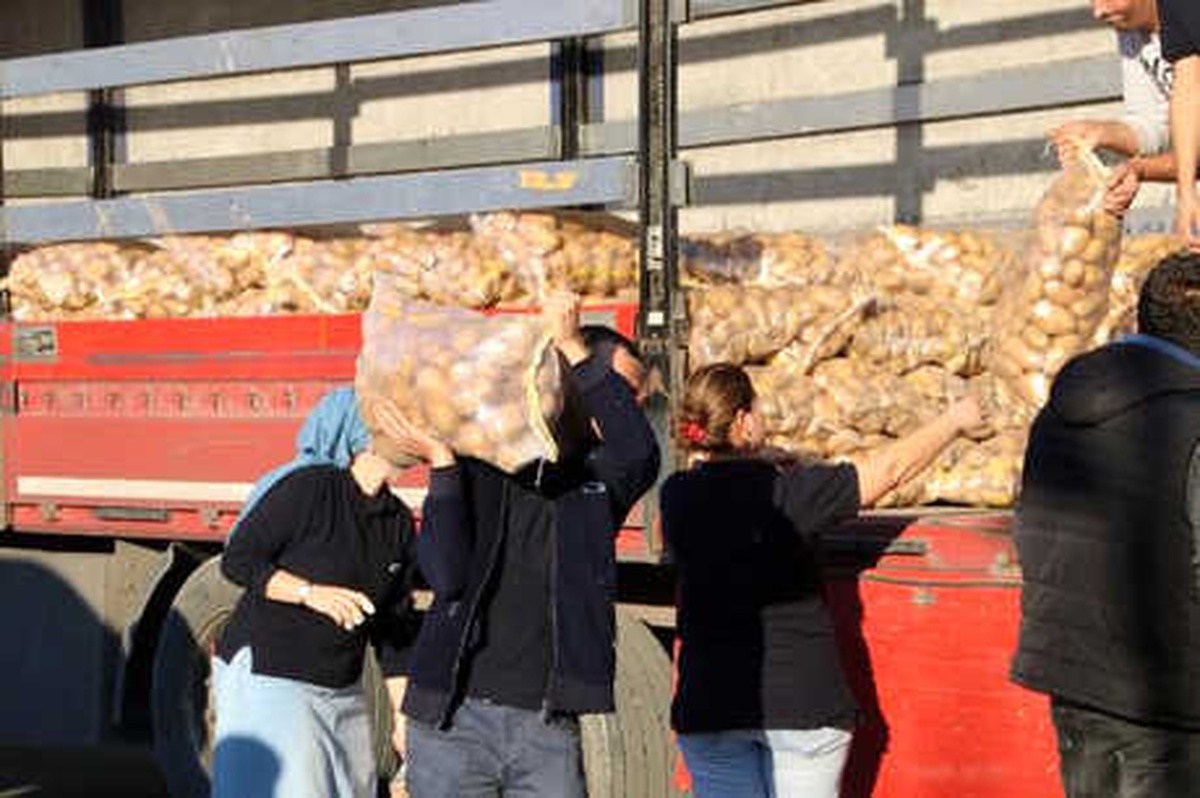 İşçilere Kilosu 50 Kuruştan Patates Sattılar