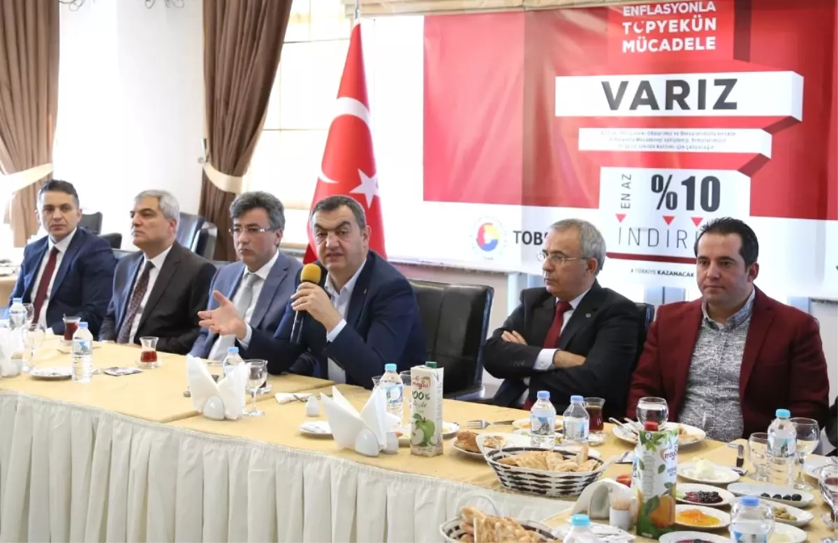 Kayso\'da Yeni Üyelere Oda Üyelik Belgeleri Verildi