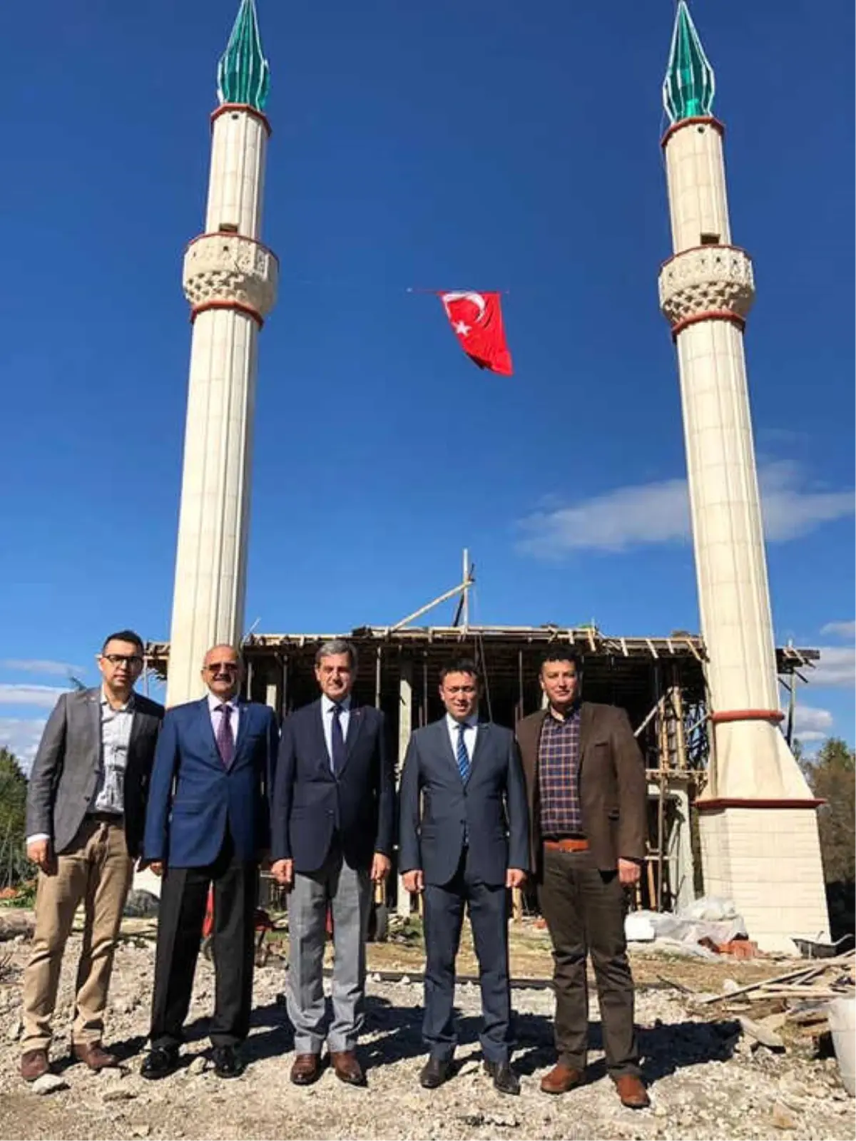 Simav\'a Yeni Cami