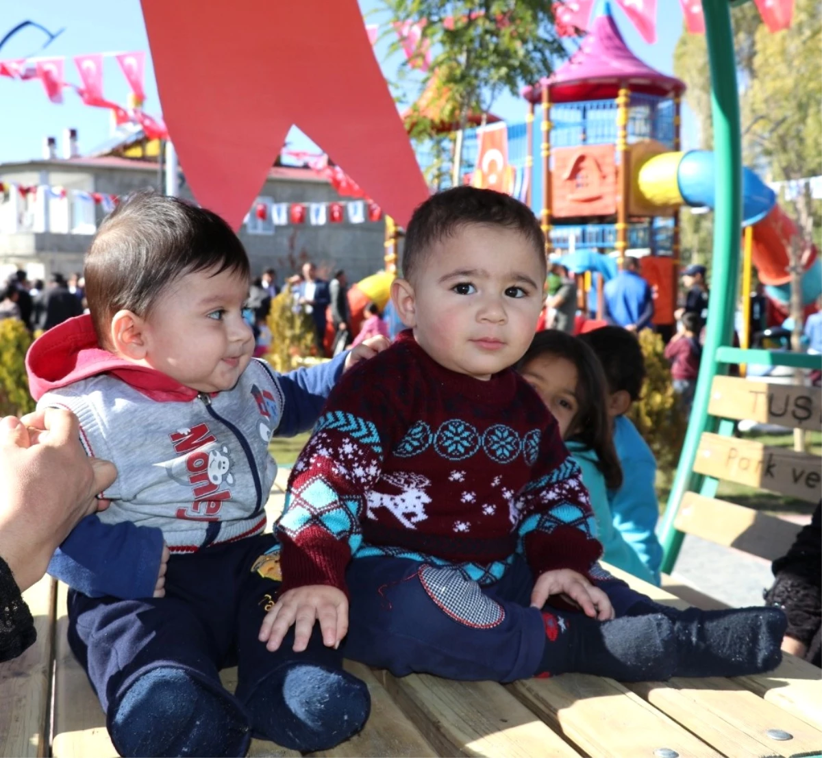 40 Yıllık Mahalle İlk Parkına Kavuştu