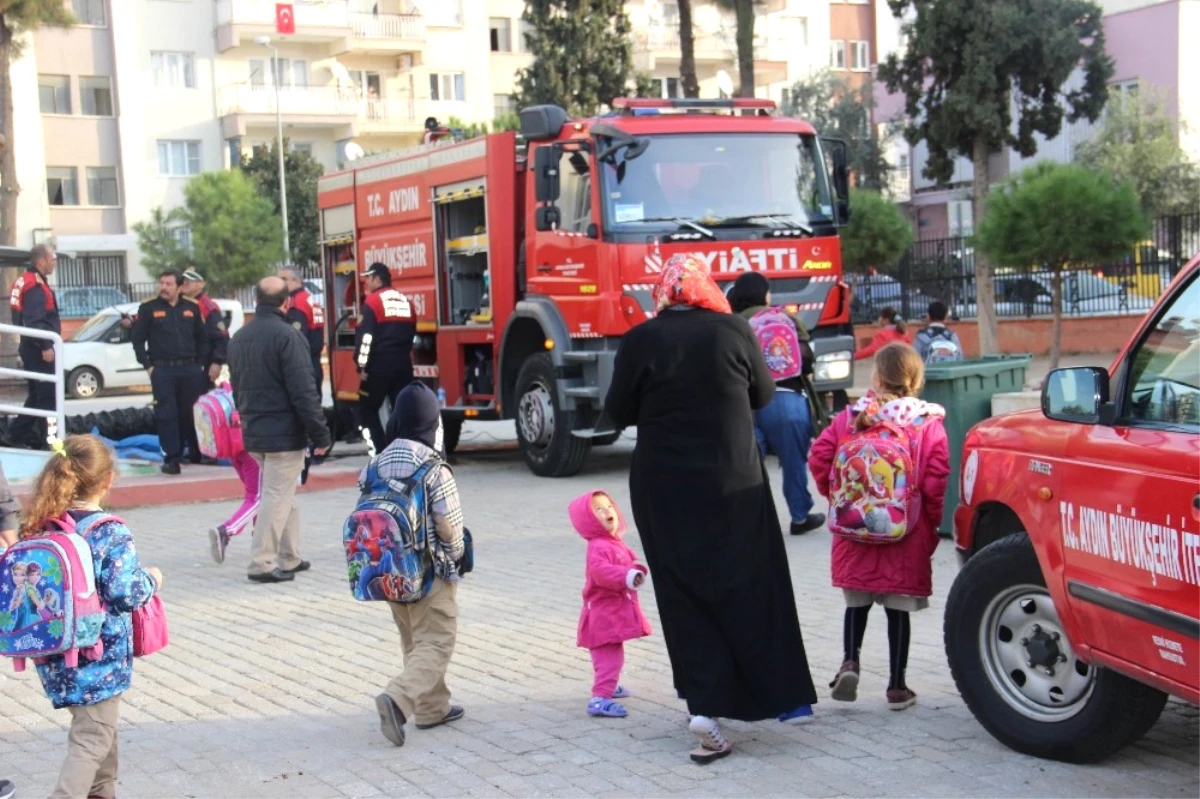 Aydın\'da Okulda Yangın Paniği