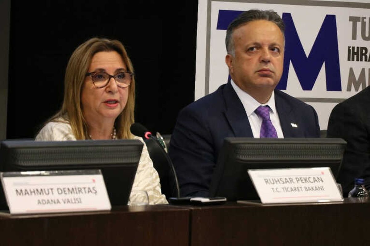 Bakan Pekcan, Adana\'da Sanayicilerle Buluştu
