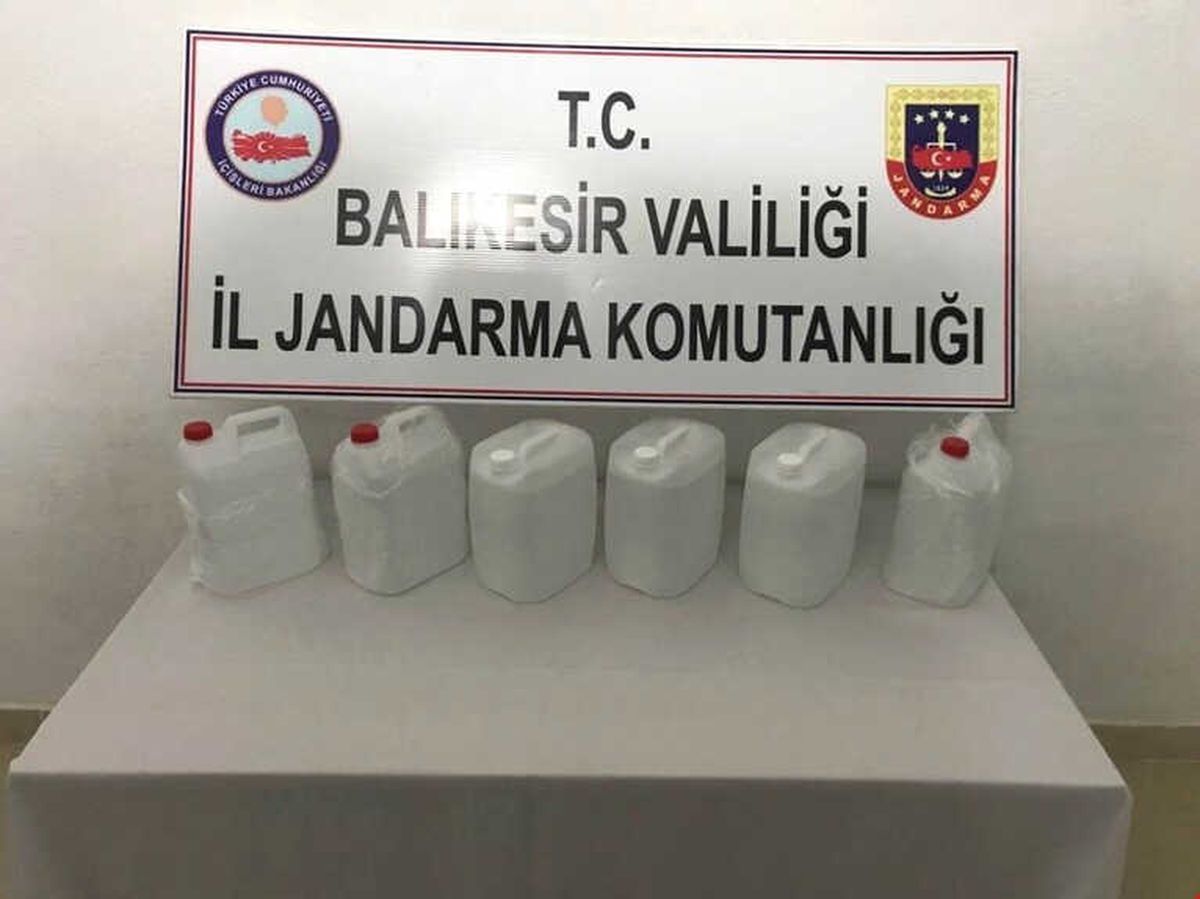 Balıkesir\'de Kaçak İçki Operasyonu