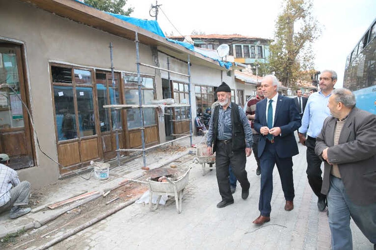 Başkan Restorasyon Çalışmalarını İnceledi