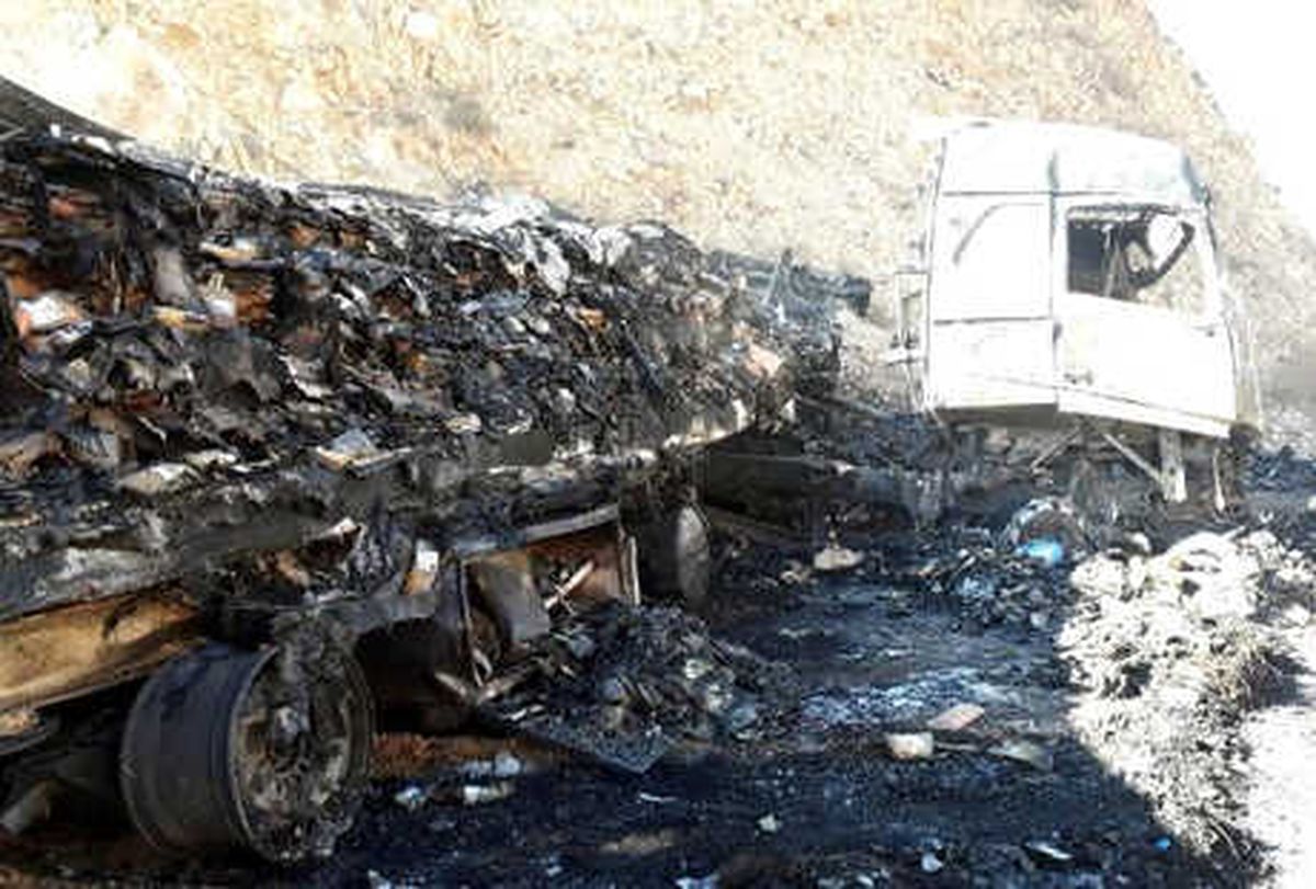 Dolu Kan Torbası Yüklü Tır, Yangında Kül Oldu