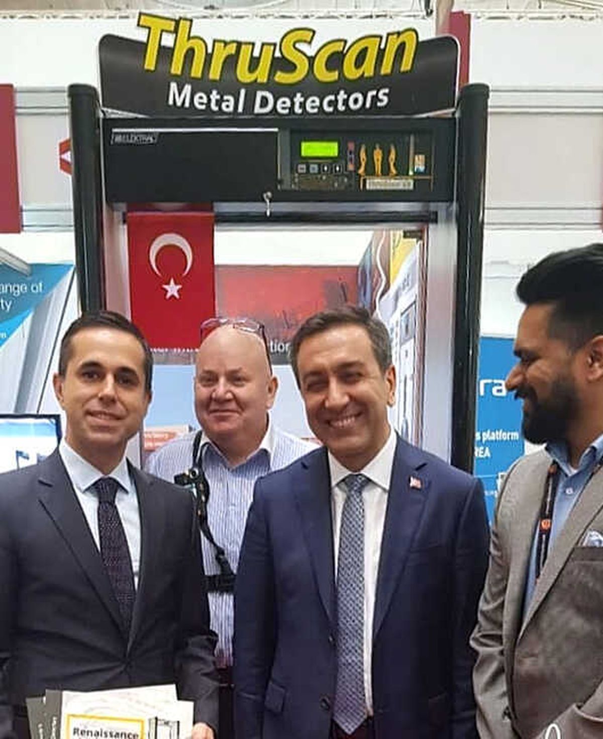 Hem Firma Hem de Ülke Tanıtımı Yapılıyor