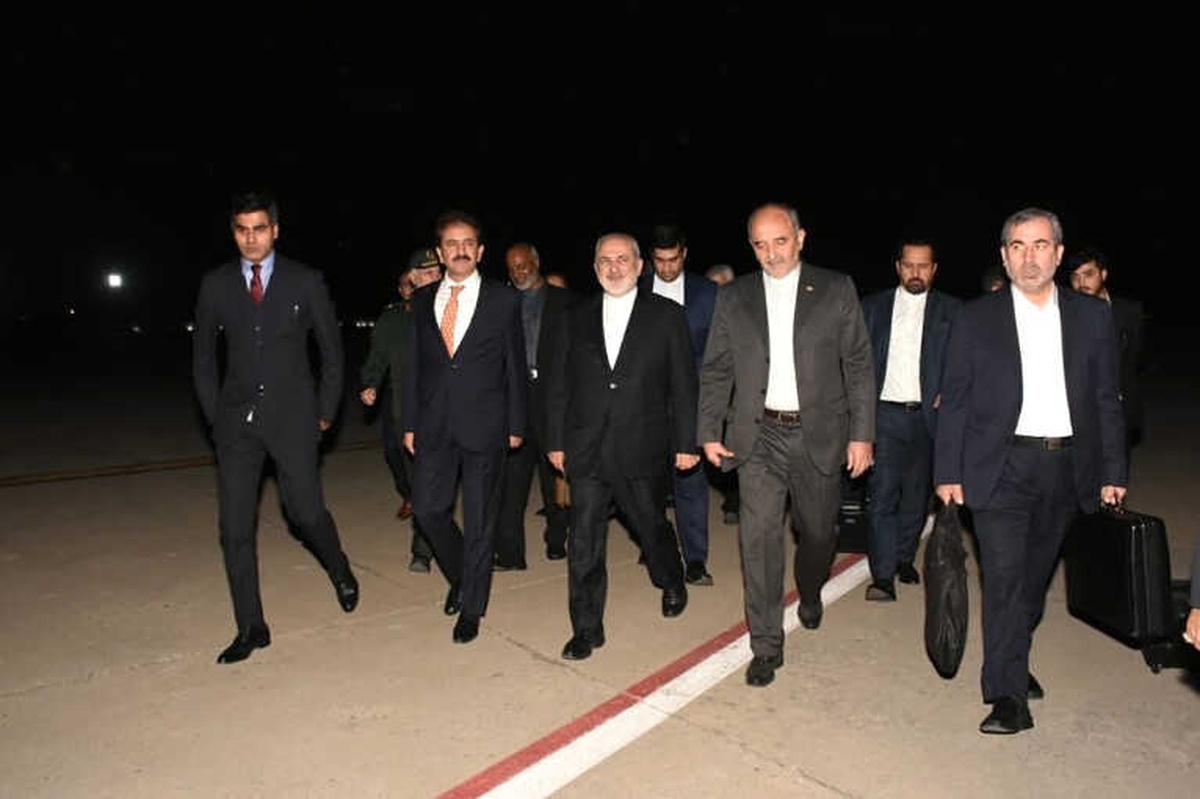 İran Dışişleri Bakanı Zarif, Rehineler İçin Pakistan\'da