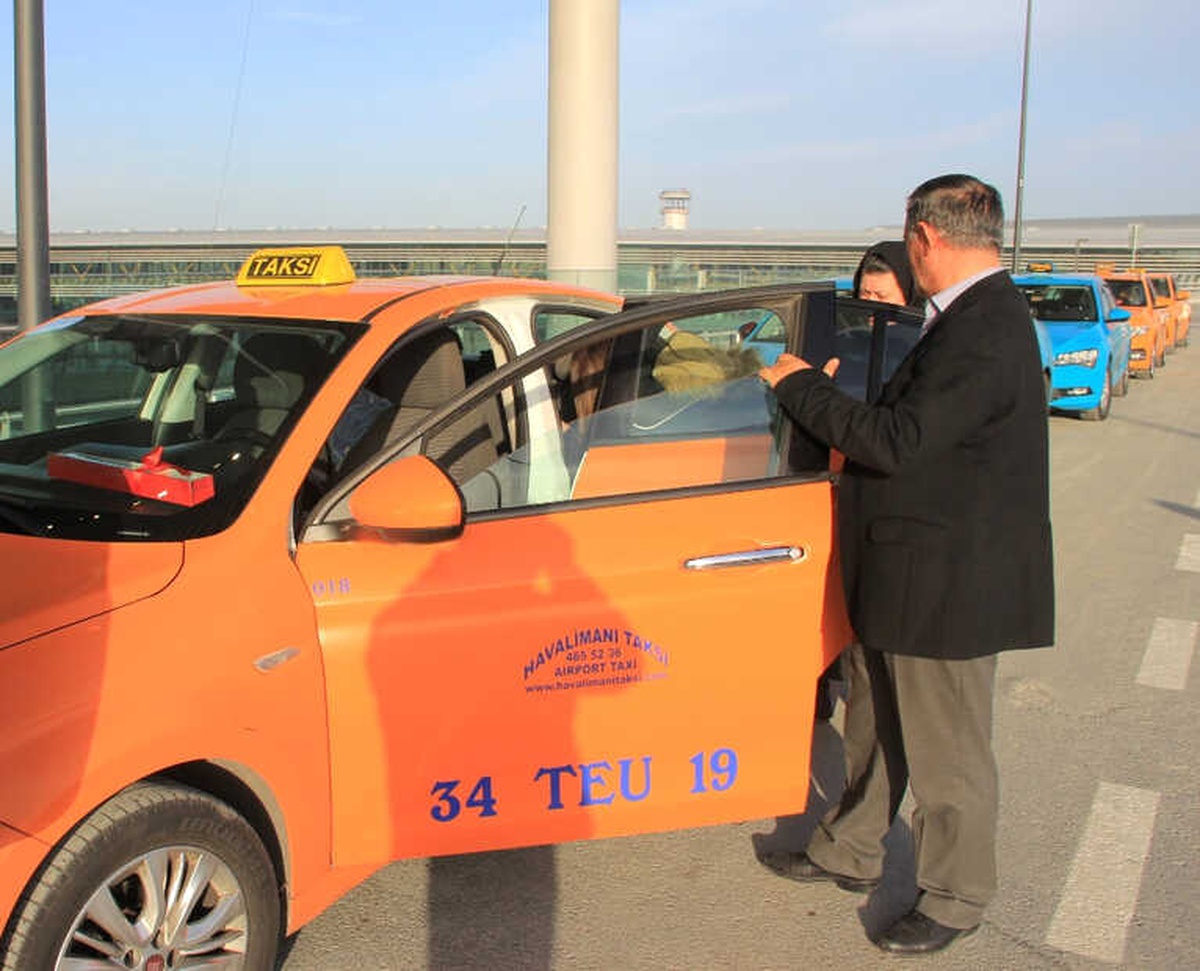 İstanbul Havalimanı\'nda Gelen İlk Yolculara Sürpriz