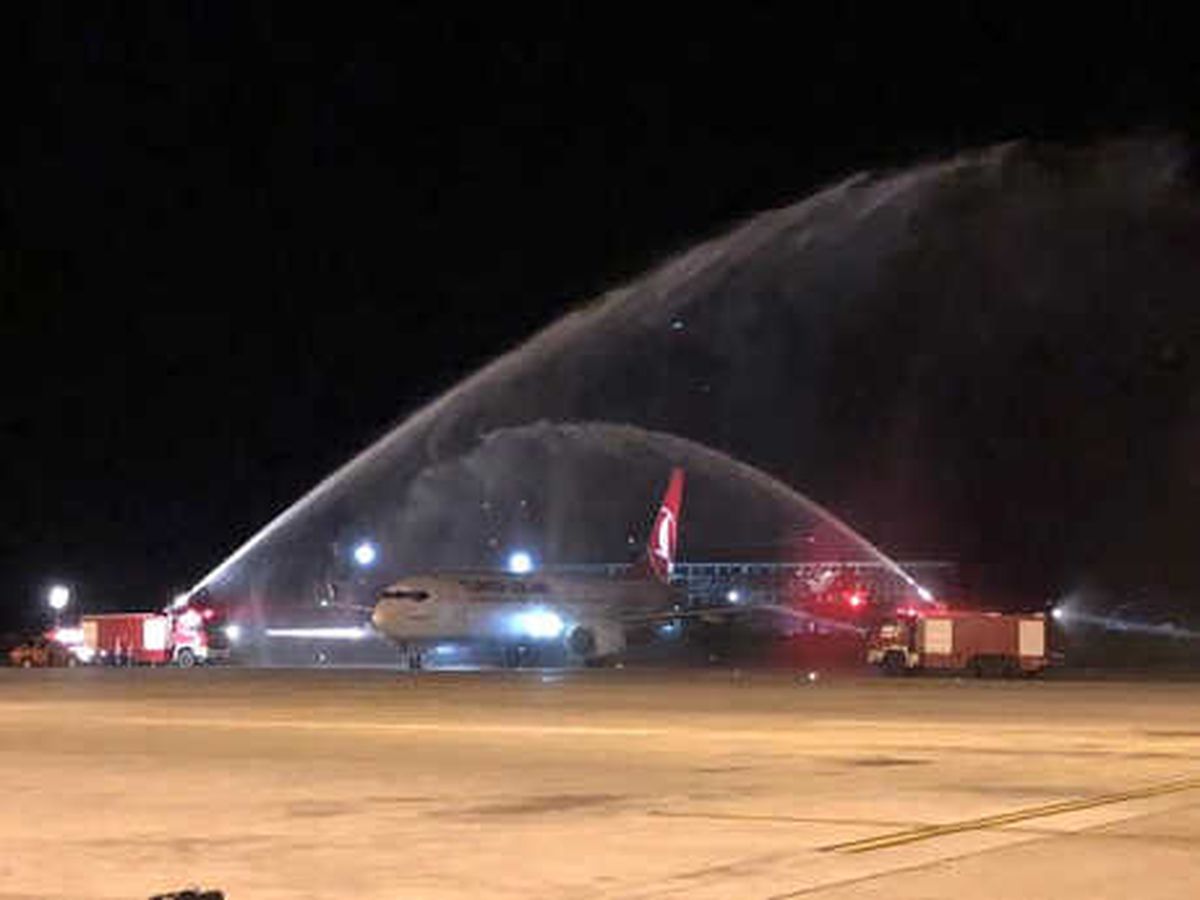 İstanbul Havalimanı\'ndan İlk Yurt Dışı Seferine Su Takıyla Karşılama