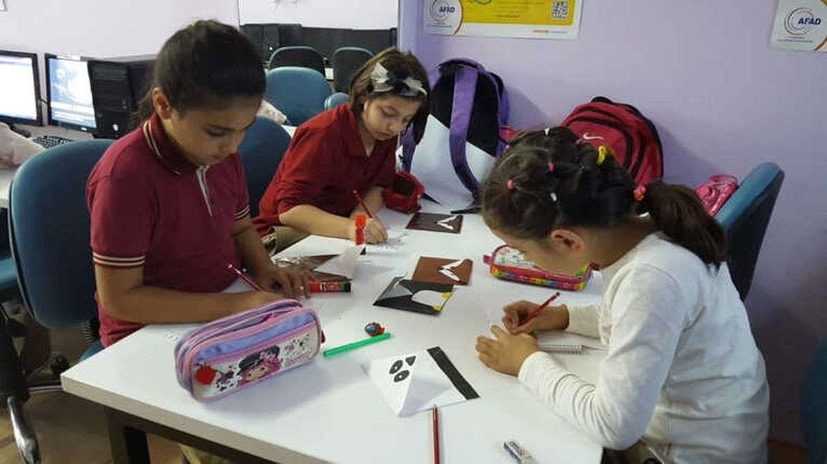 Kartepeli Minikler Dünya Posta Gününü Kutladı