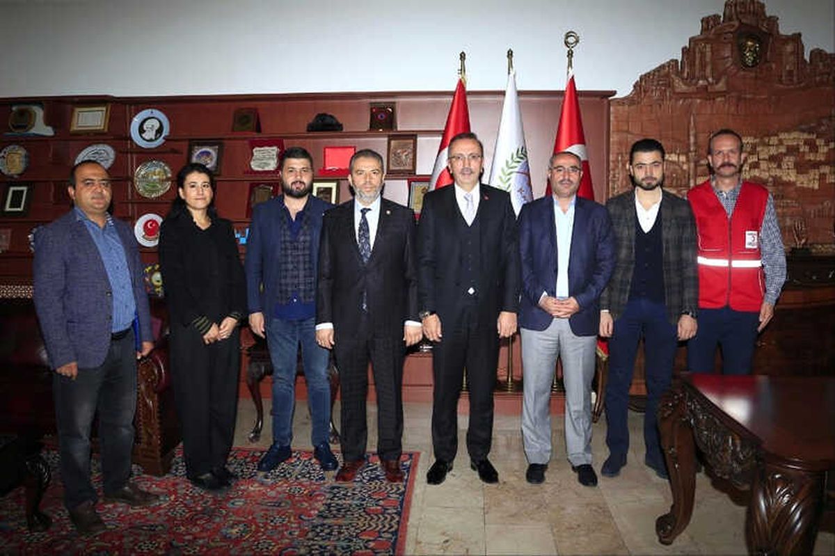 Kızılay Nevşehir Şube Başkanı Civelek, Başkan Seçen\'i Ziyaret Etti