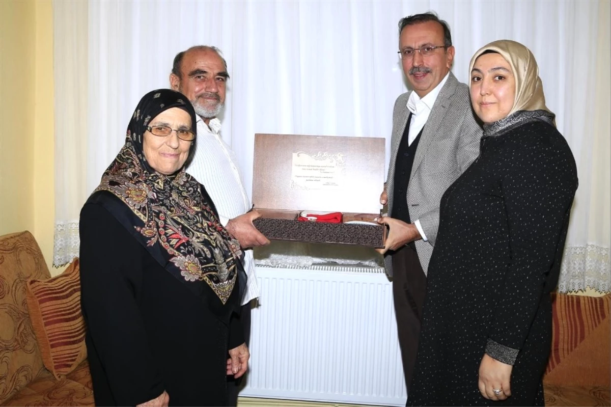 Nevşehir Belediye Başkanı Seçen, Yarım Asırlık Çiftlere Ziyaretlerini Sürdürüyor