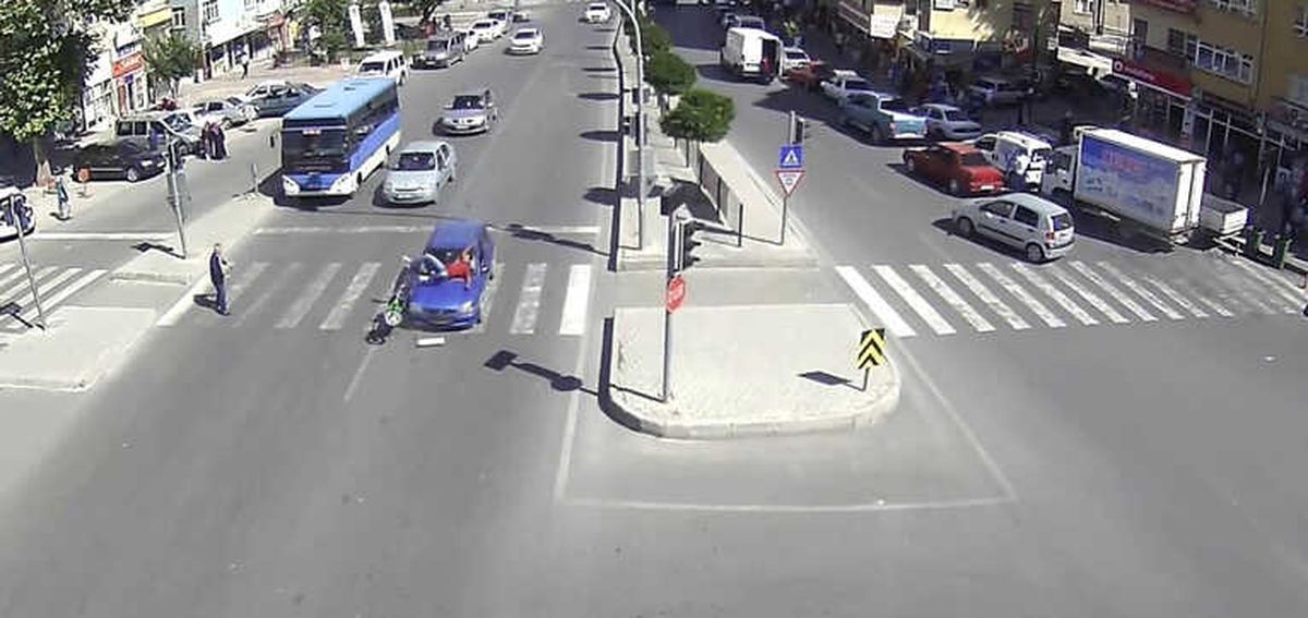 Niğde\'de Mobese Kameralarına Yansıyan İlginç Kazalar