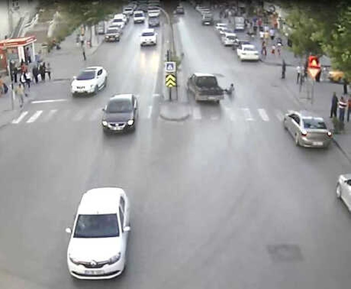 Niğde\'deki Trafik Kazaları Mobese Kameralarında