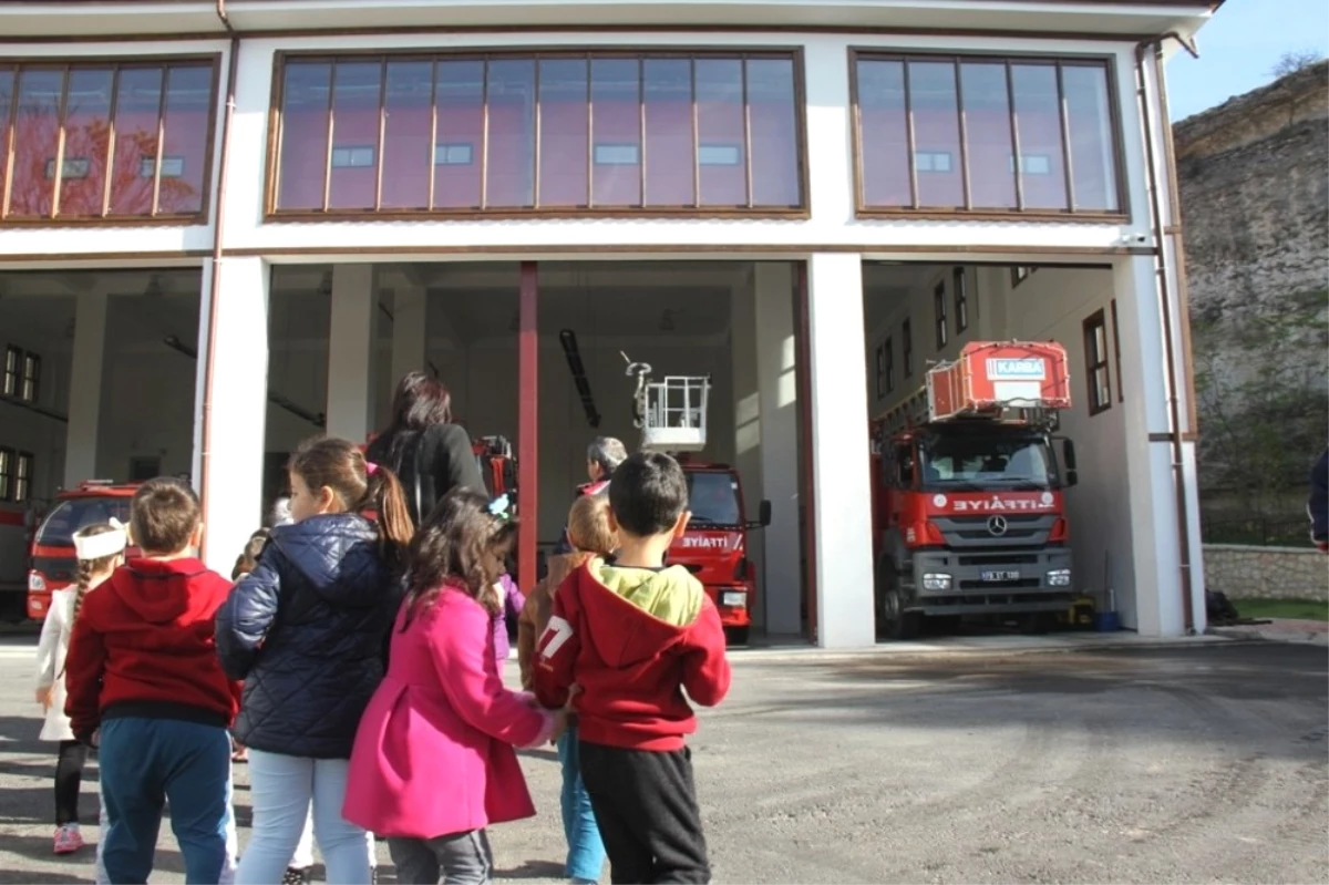 Safranbolu\'da Minik Öğrenciler Yangın Tatbikatına Katıldı