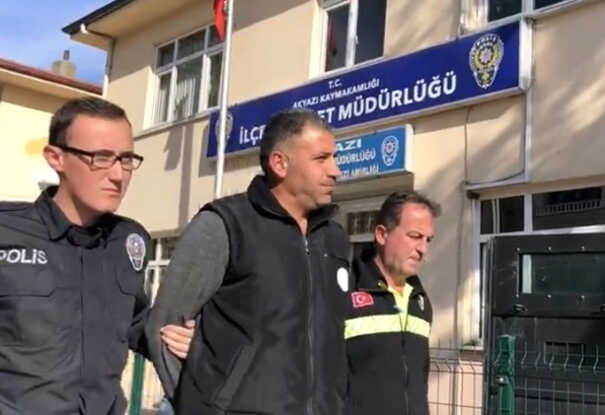 Sakarya\'da Uyuşturucu Operasyonu: 2 Gözaltı