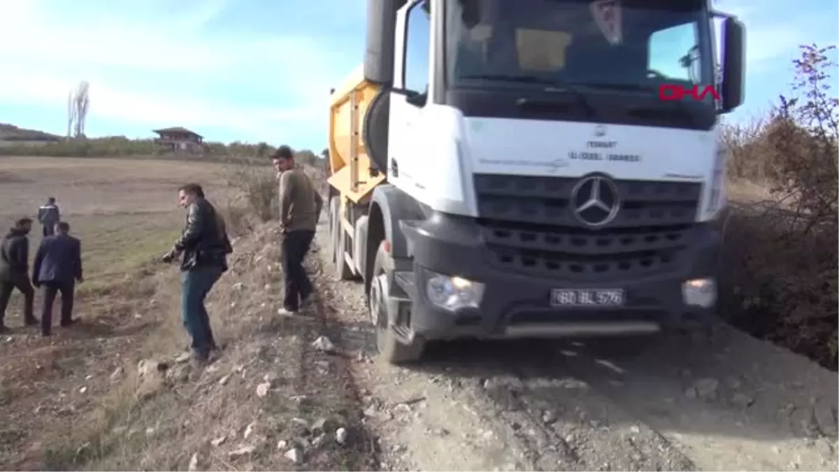 Tokat\'ta Köy Yolu Çalışmasında Gerginlik