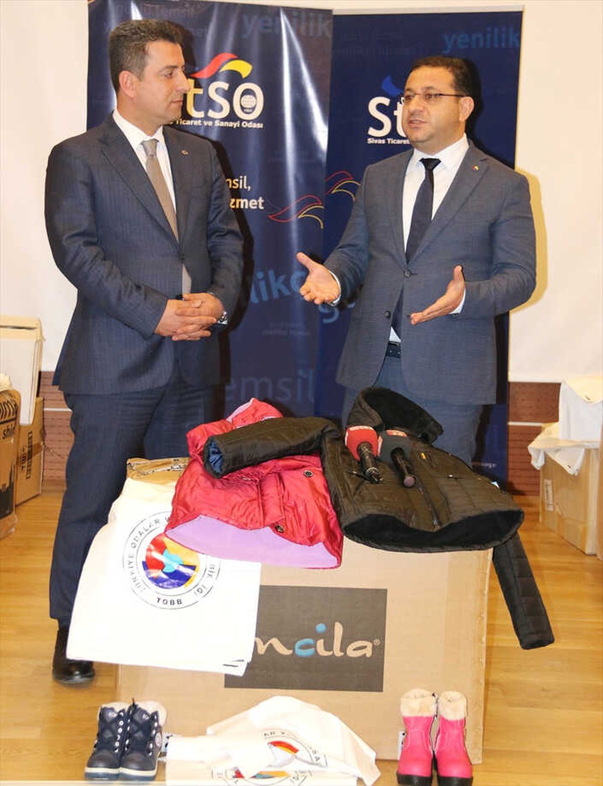 Tso\'dan 200 Öğrenciye Giysi Yardımı