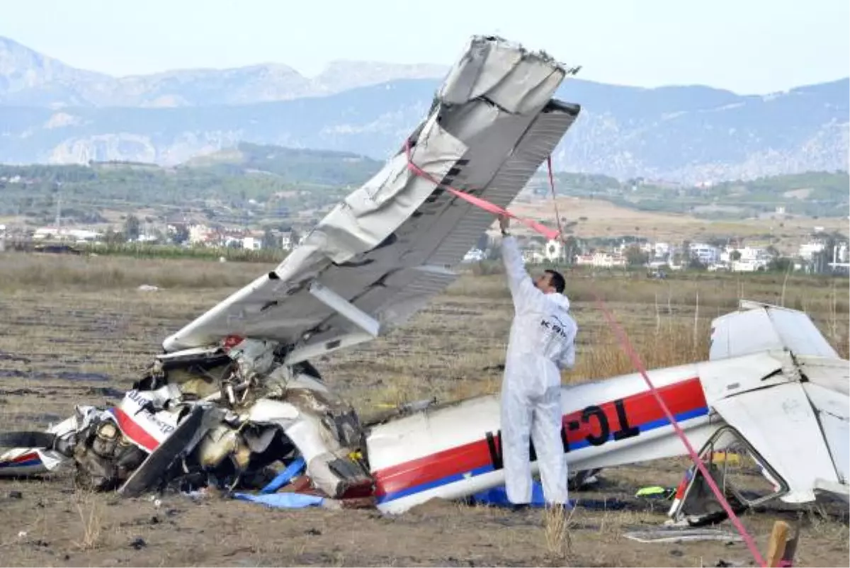 Uçak Düştüğünde Yardımcı Pilot Yaşıyormuş