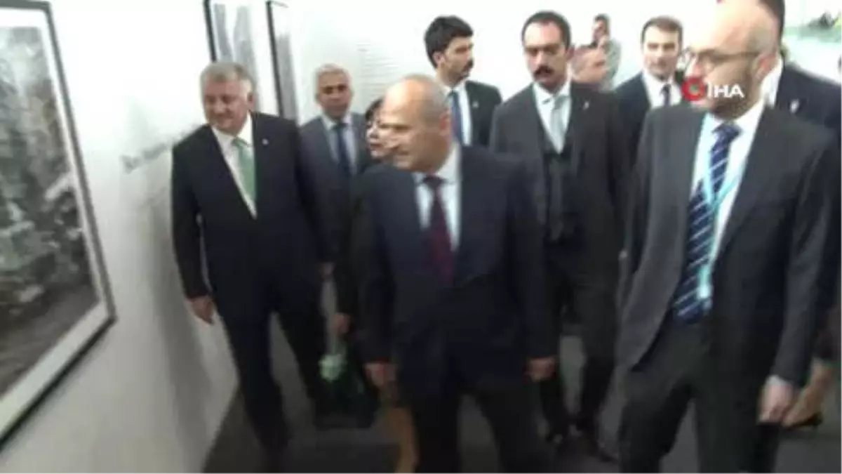 Ulaştırma ve Altyapı Bakanı Cahit Turhan, İstanbul Havalimanı\'ndan Yapılan İlk Uçuşa Katılan...