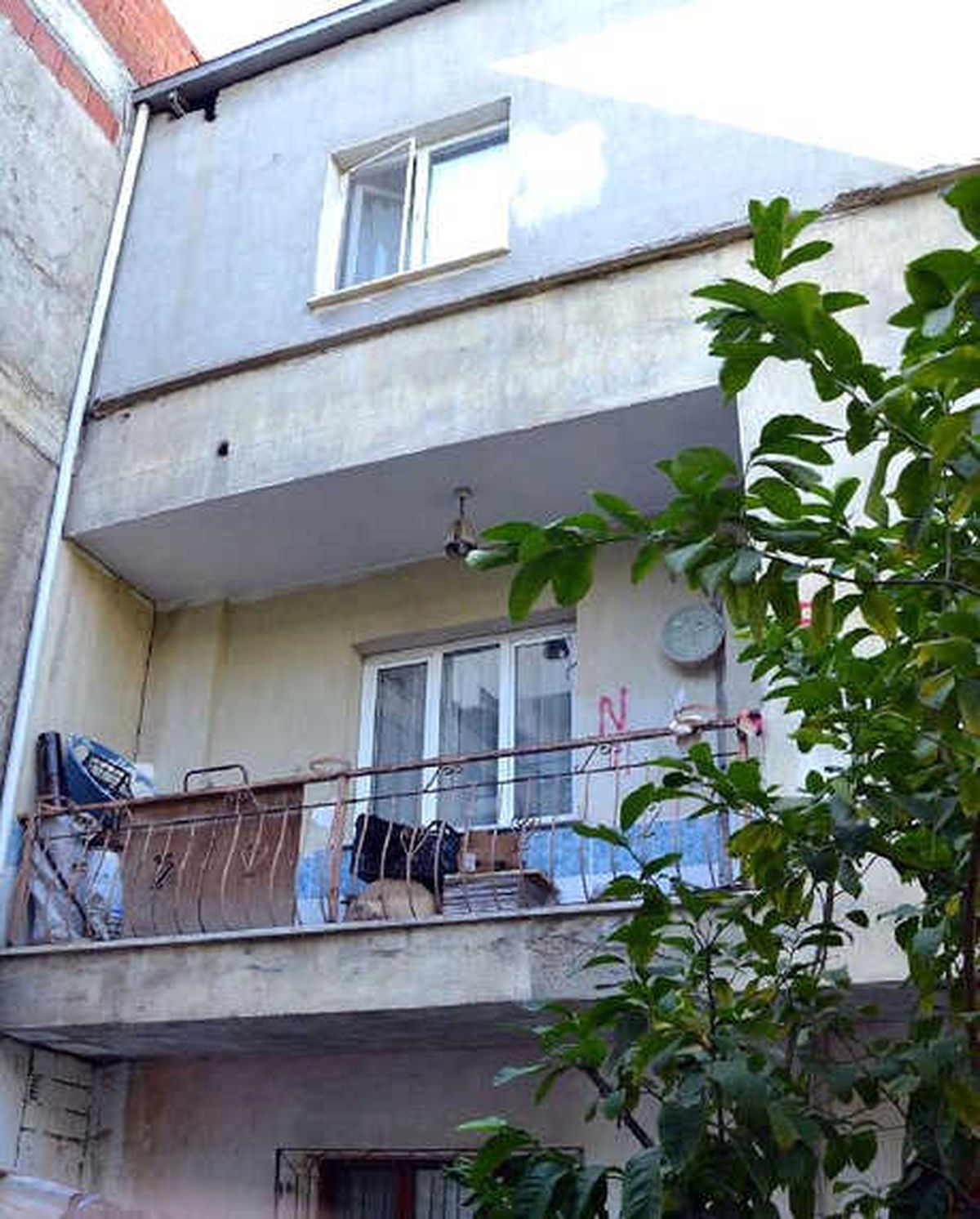3\'üncü Kattan Düşen Muhammed, Ağır Yaralandı