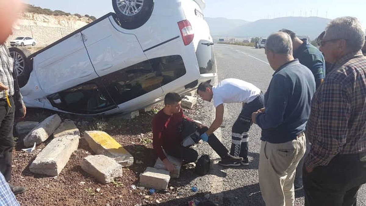 Araçlar Çarpıştı, Karayolu Savaş Alanına Döndü