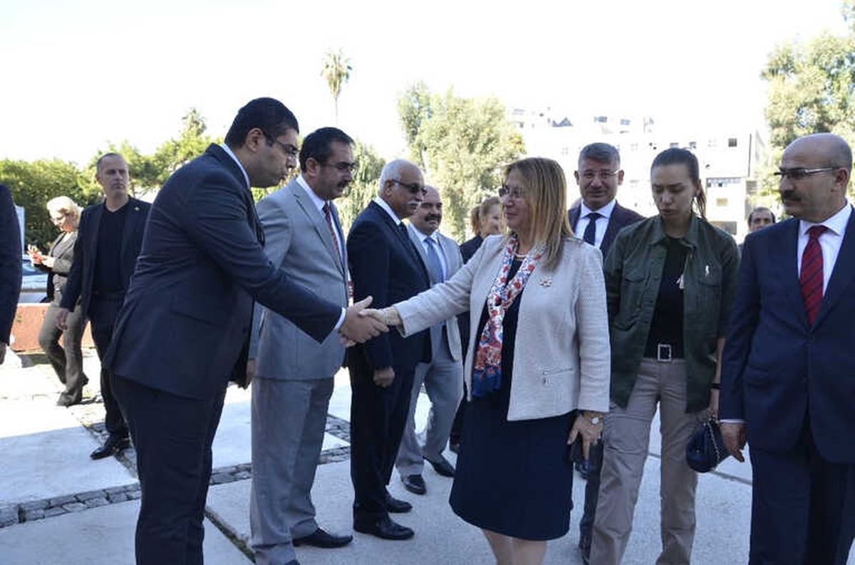 Bakan Pekcan Vali Demirtaş\'ı Ziyaret Etti