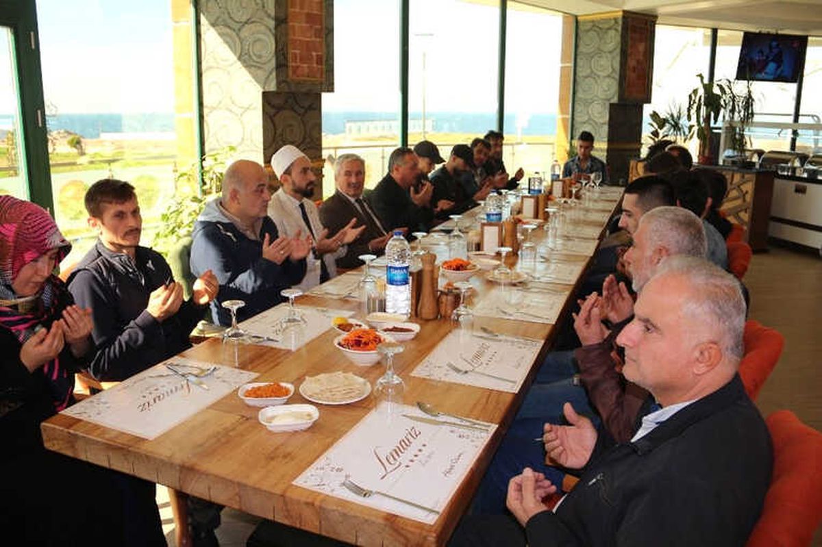 Başkan Yılmaz, Askere Gidecek Olan Gençleri Ağırladı