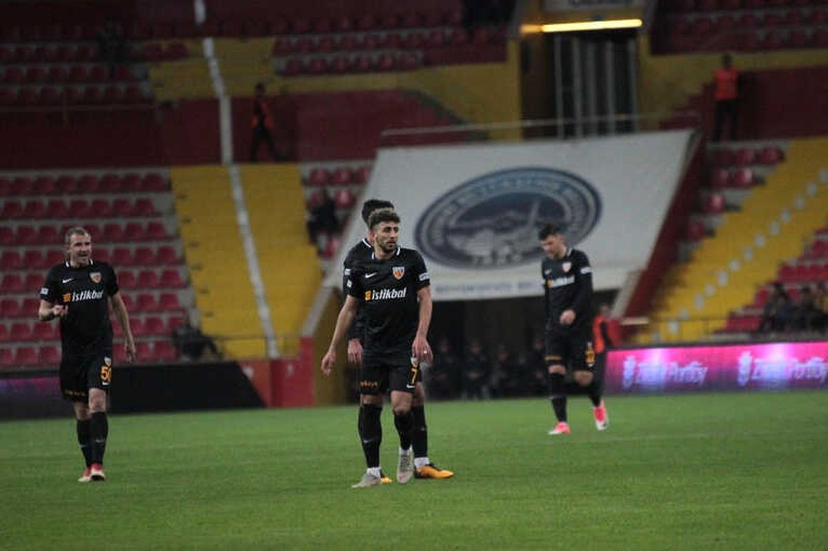 Bilal Başacıkoğlu İlk Golünü Attı