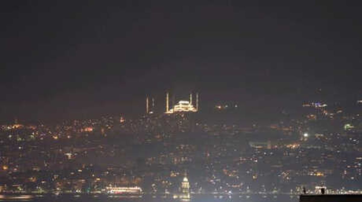 Çamlıca Camii Aydınlatıldı