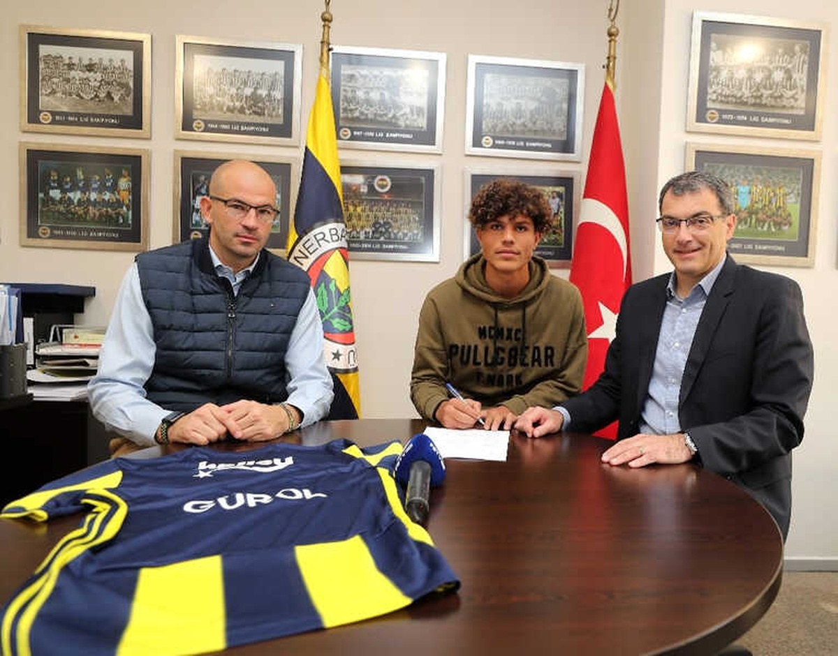 Fenerbahçe, Gürol Demirezen ile Sözleşme İmzaladı
