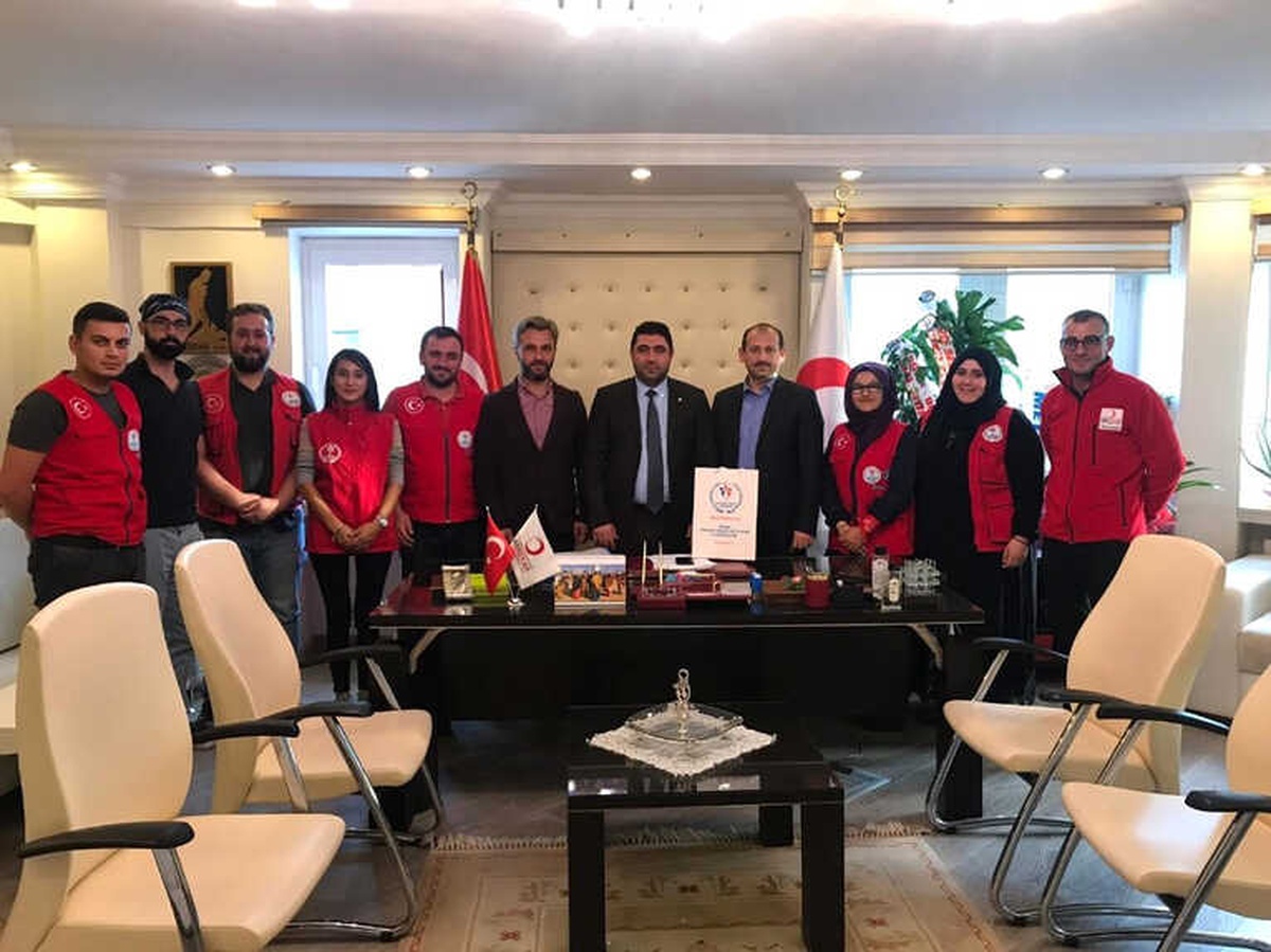 Gençlik Merkezinden Kızılay\'a Ziyaret