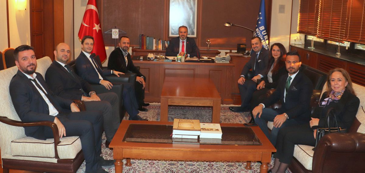 İlk Ziyaret Alinur Başkan\'a!