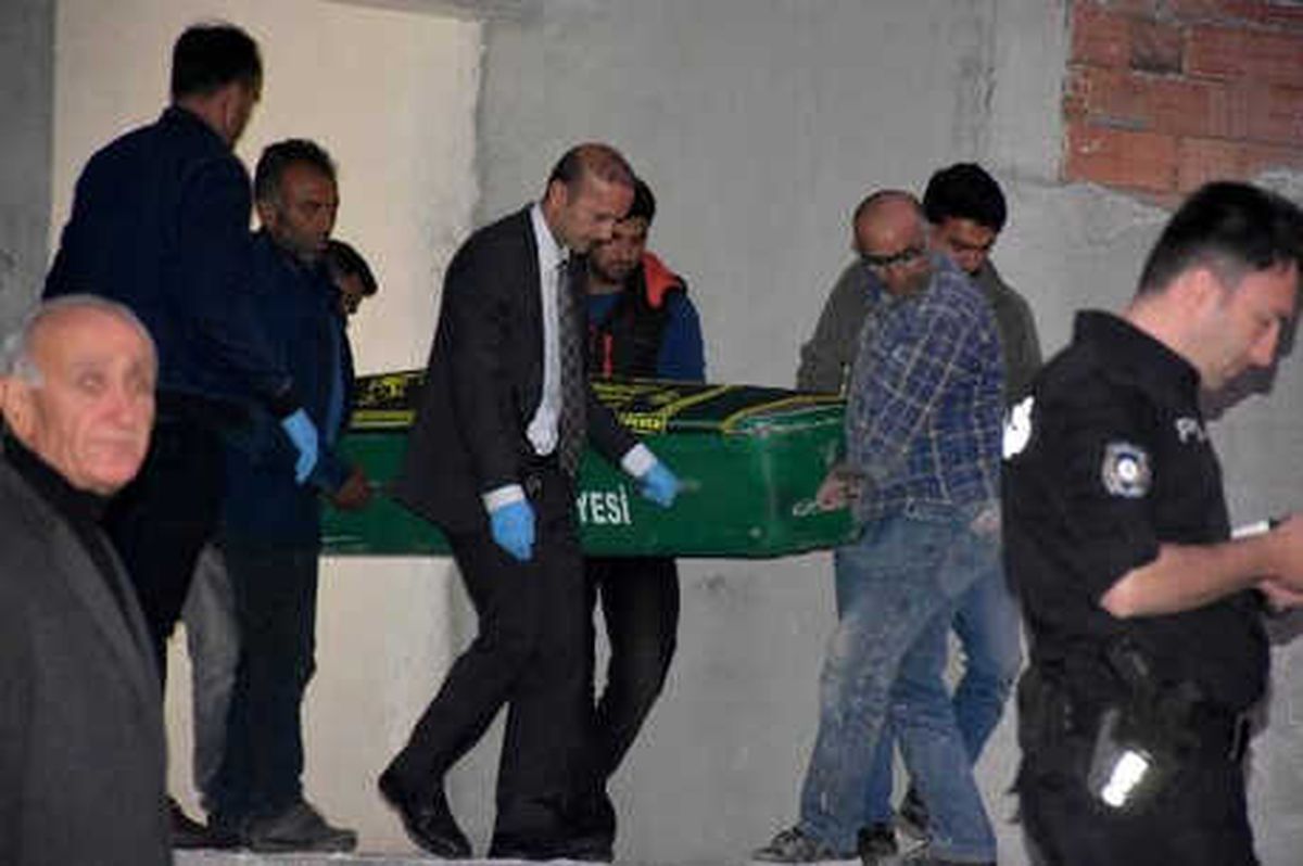 İnşaatın 15\'inci Katından Düşen İşçi Öldü