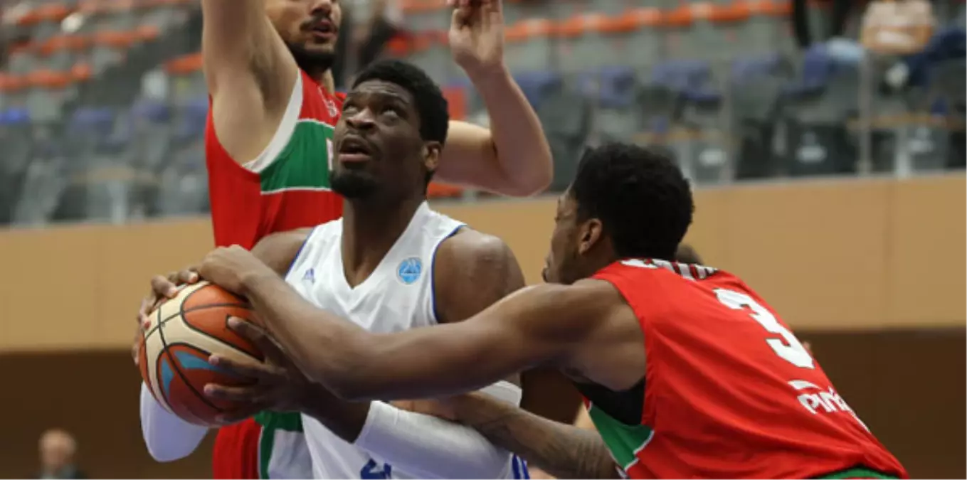 İstanbul Büyükşehir Belediyespor - Pınar Karşıyaka: 55-81