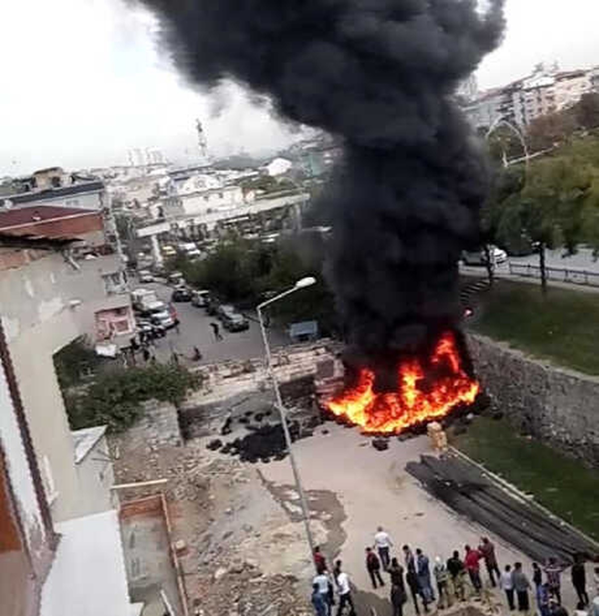 Mahallelinin Stajyer İtfaiyeci Merakı