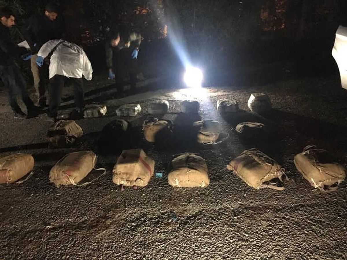 Mardin\'de Polis Ekipleri Tarafından Bomba Yüklü Bir Araç ile Birlikte 3 Terörist Sağ Olarak...