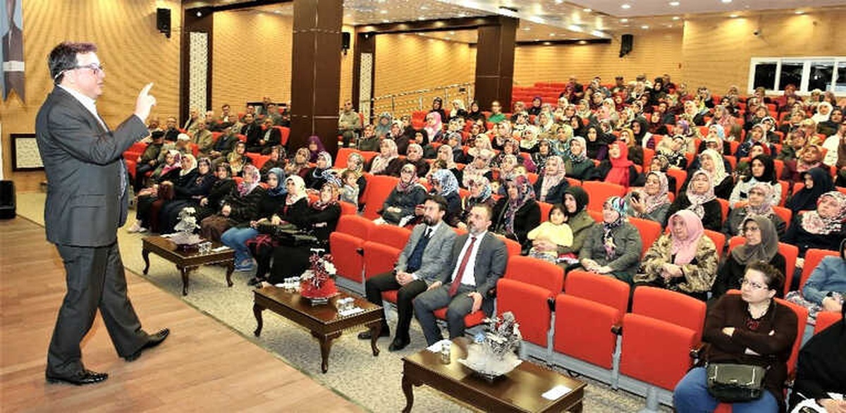 Sincan Belediyesinden Anlamlı Seminer