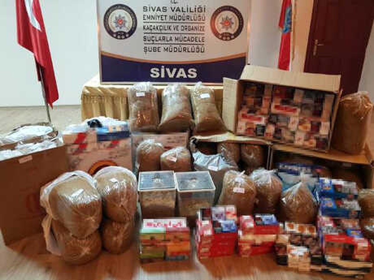 Sivas\'ta 163 Kilo Kaçak Tütün Ele Geçirildi