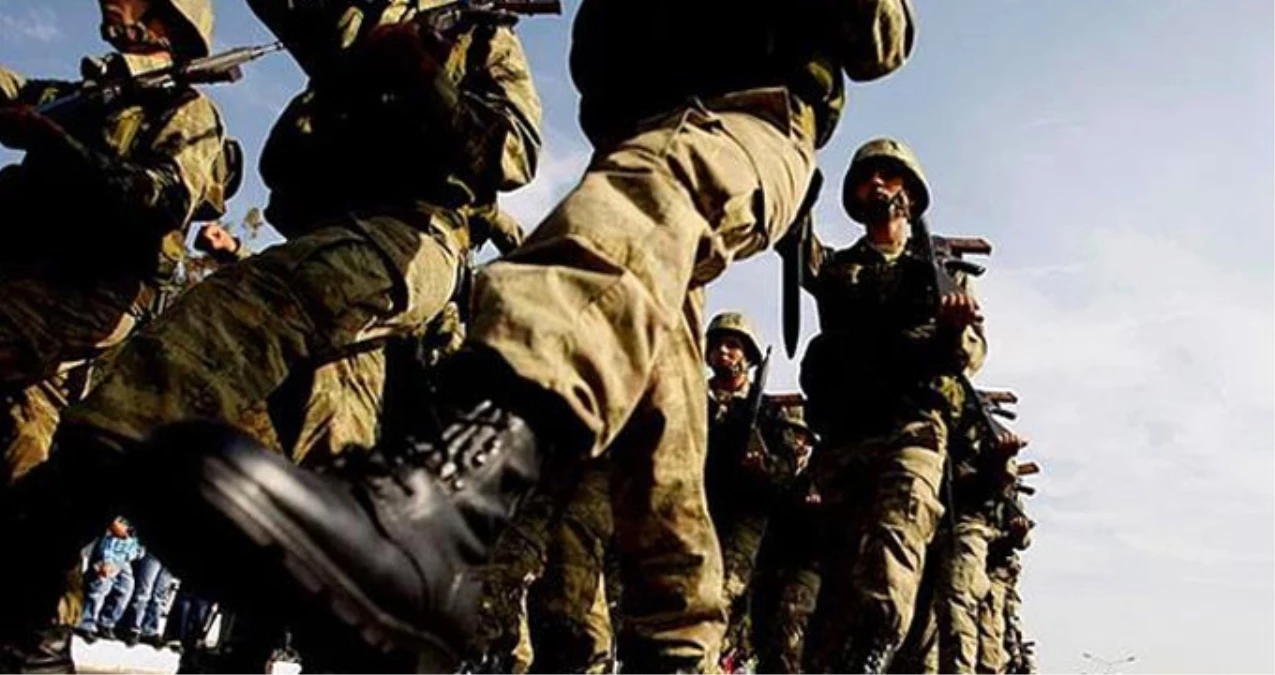 Bakan Akar\'dan Askerlik Açıklaması: Tek Tip Askerlik Gelecek