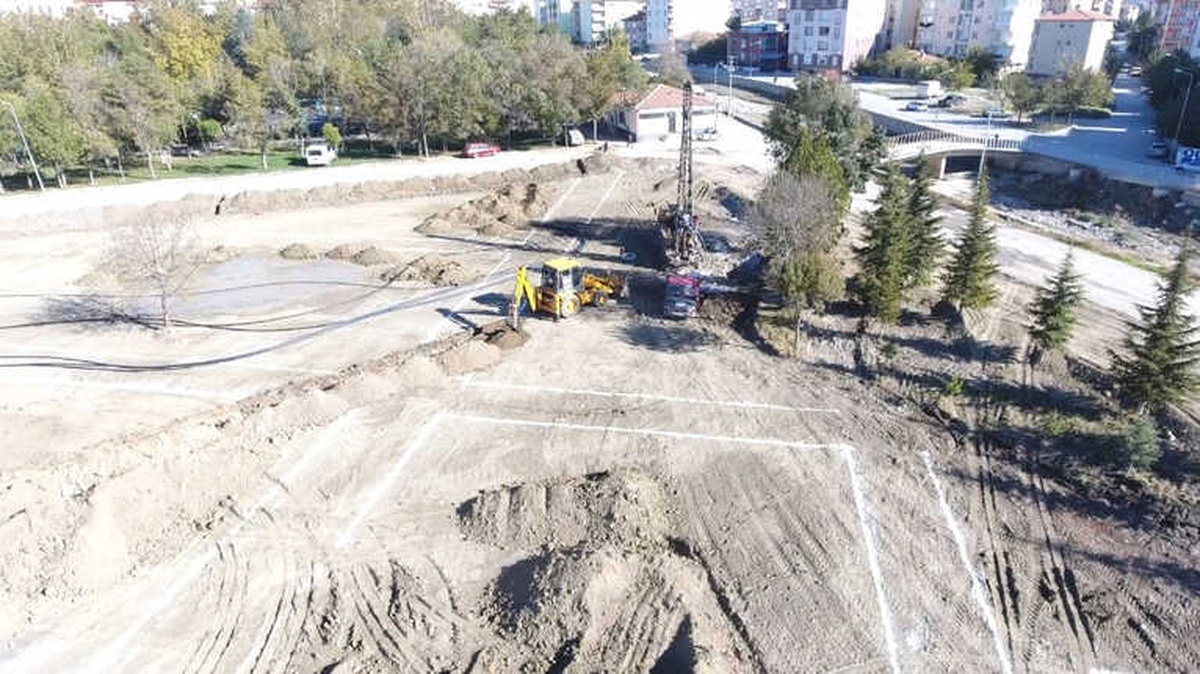 Sungurlu\'nun Kent Arkında Hummalı Çalışma