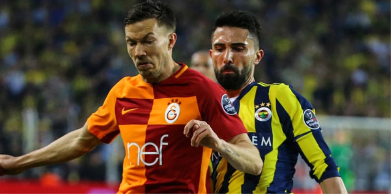 Süper Lig\'de Dev Derbi: Galatasaray-Fenerbahçe