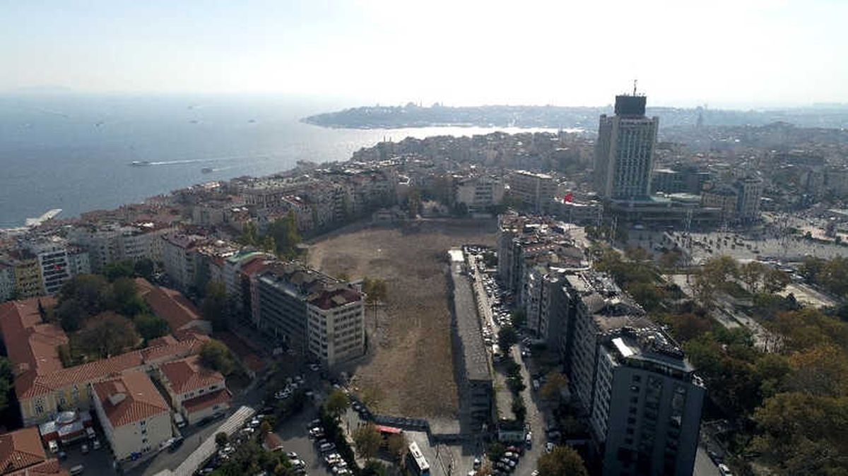 Taksim\'de Akm Alanının Son Durumu Havadan Görüntülendi