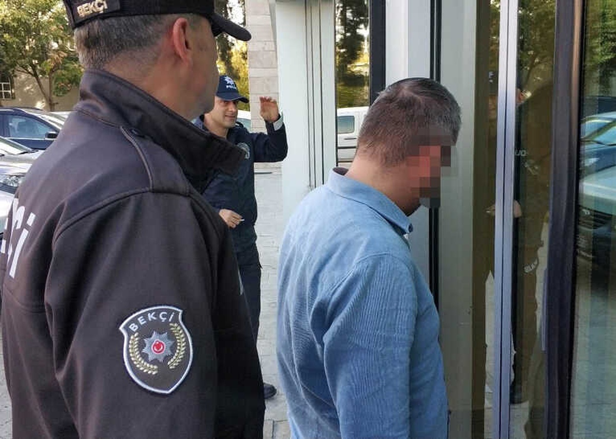 Üniversite Öğrencisine Tacizde Bulunduğu İddia Edilen Öğretmen Gözaltına Alındı