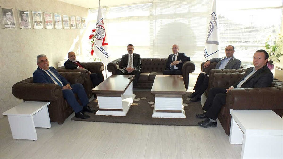 Vali Haktankaçmaz\'dan Veda Ziyareti
