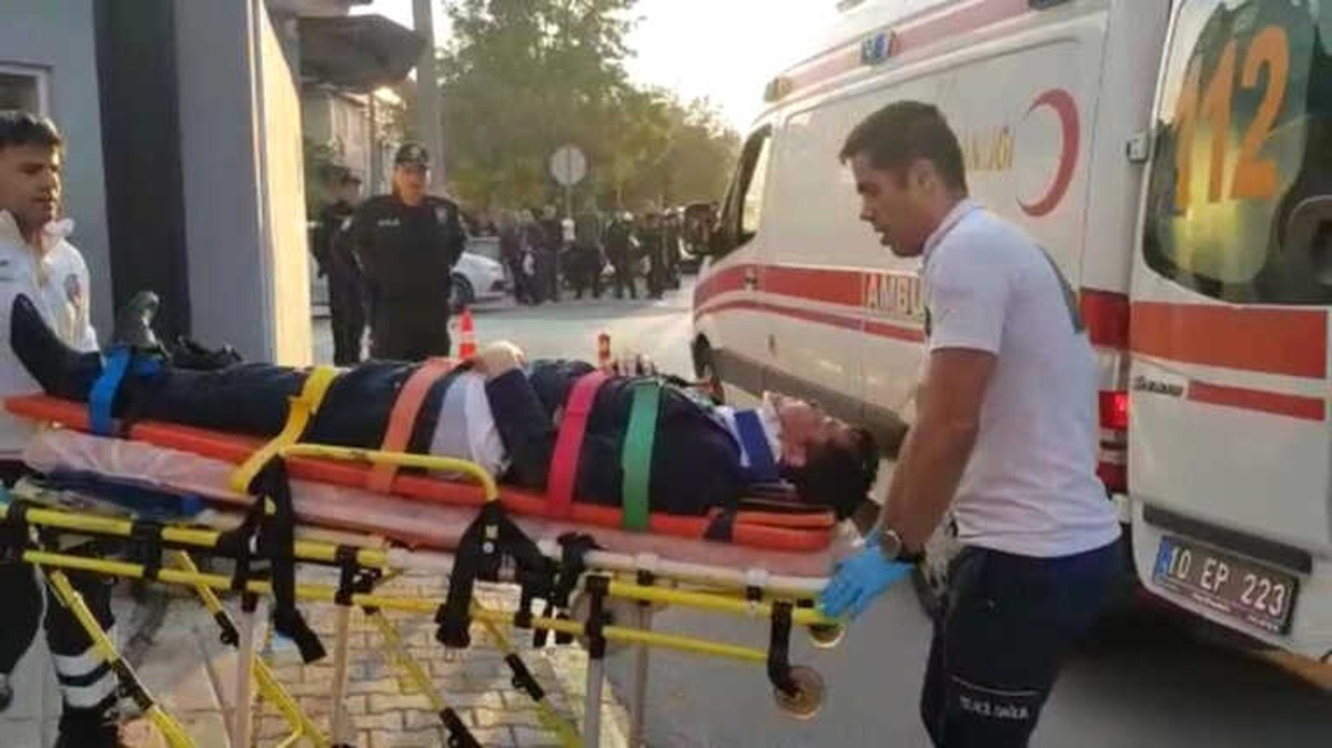 2 Kişiyi Bıçaklayan Şüpheli Emniyetin 2. Katından Atladı