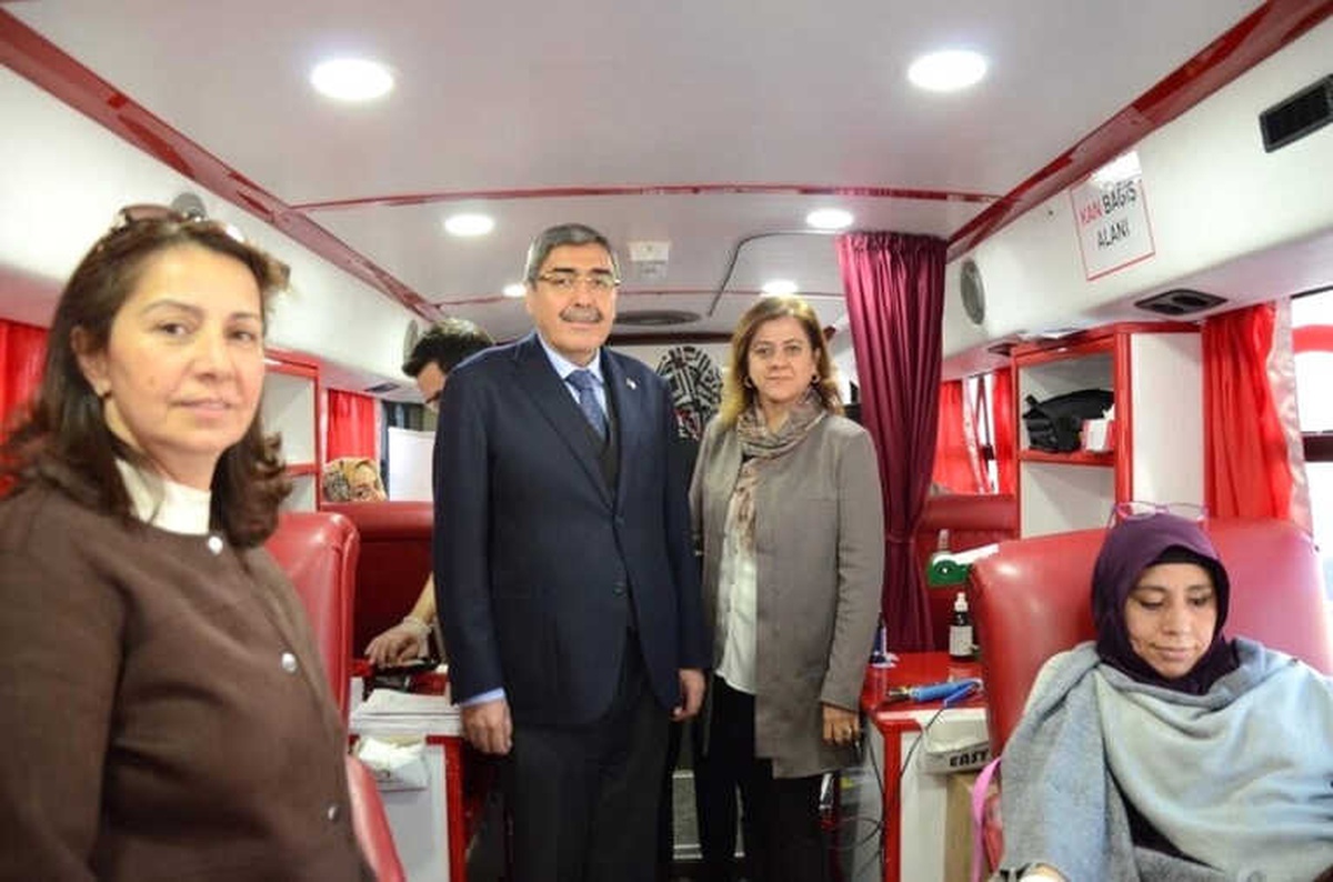 Ak Partili Kadınlar Kan Bağışında Bulundu.